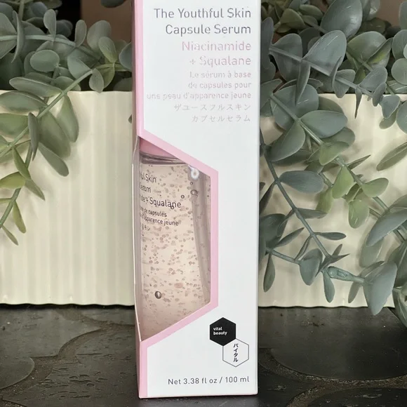 Youthful Skin Capsule Serum with Niacinamide and Squalane - Picture 1 of 3